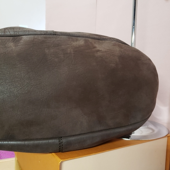 SOLD❗Givenchy Nightingale M Dark Brown - Picture 11 of 12